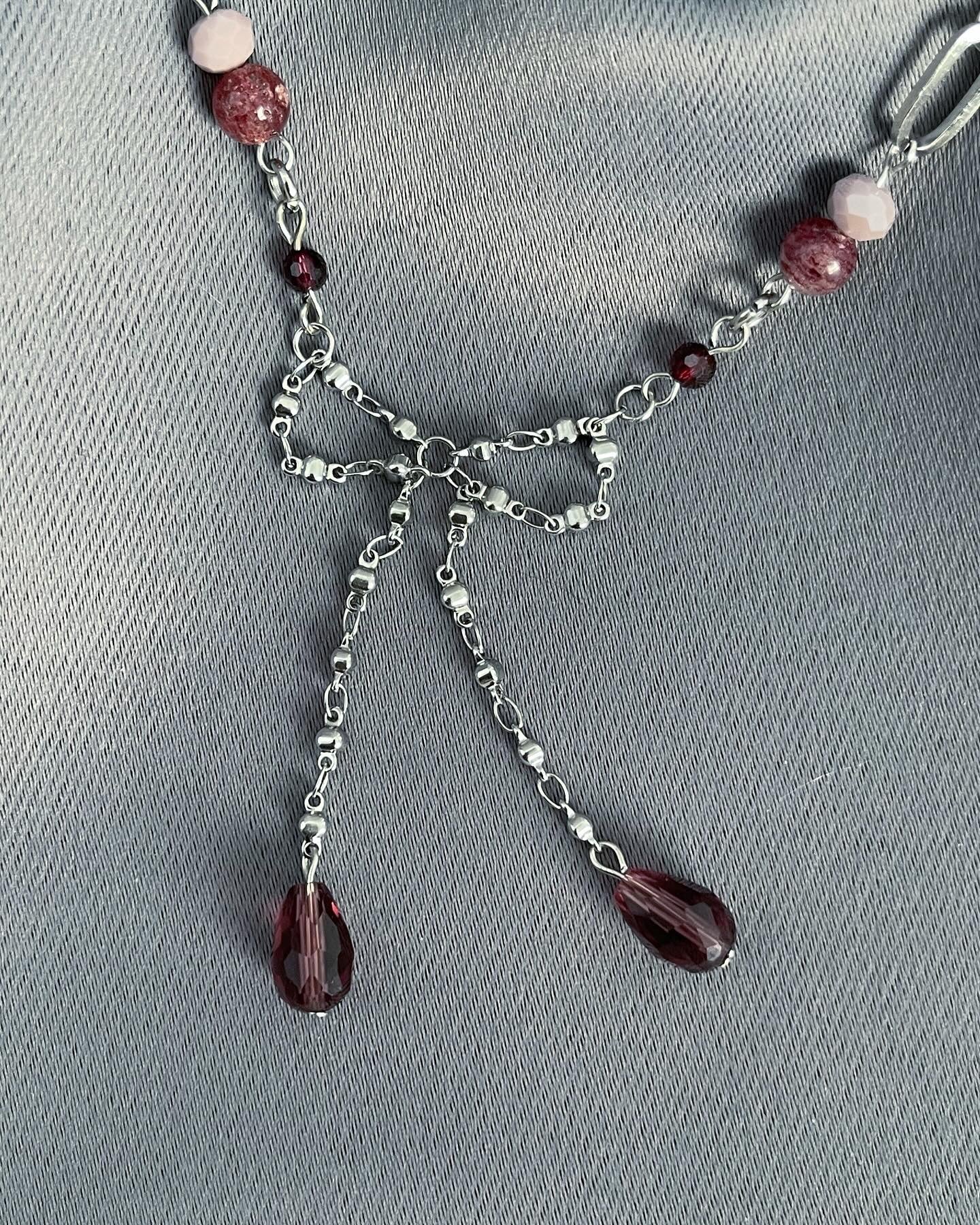 WINTER BERRY Necklace
