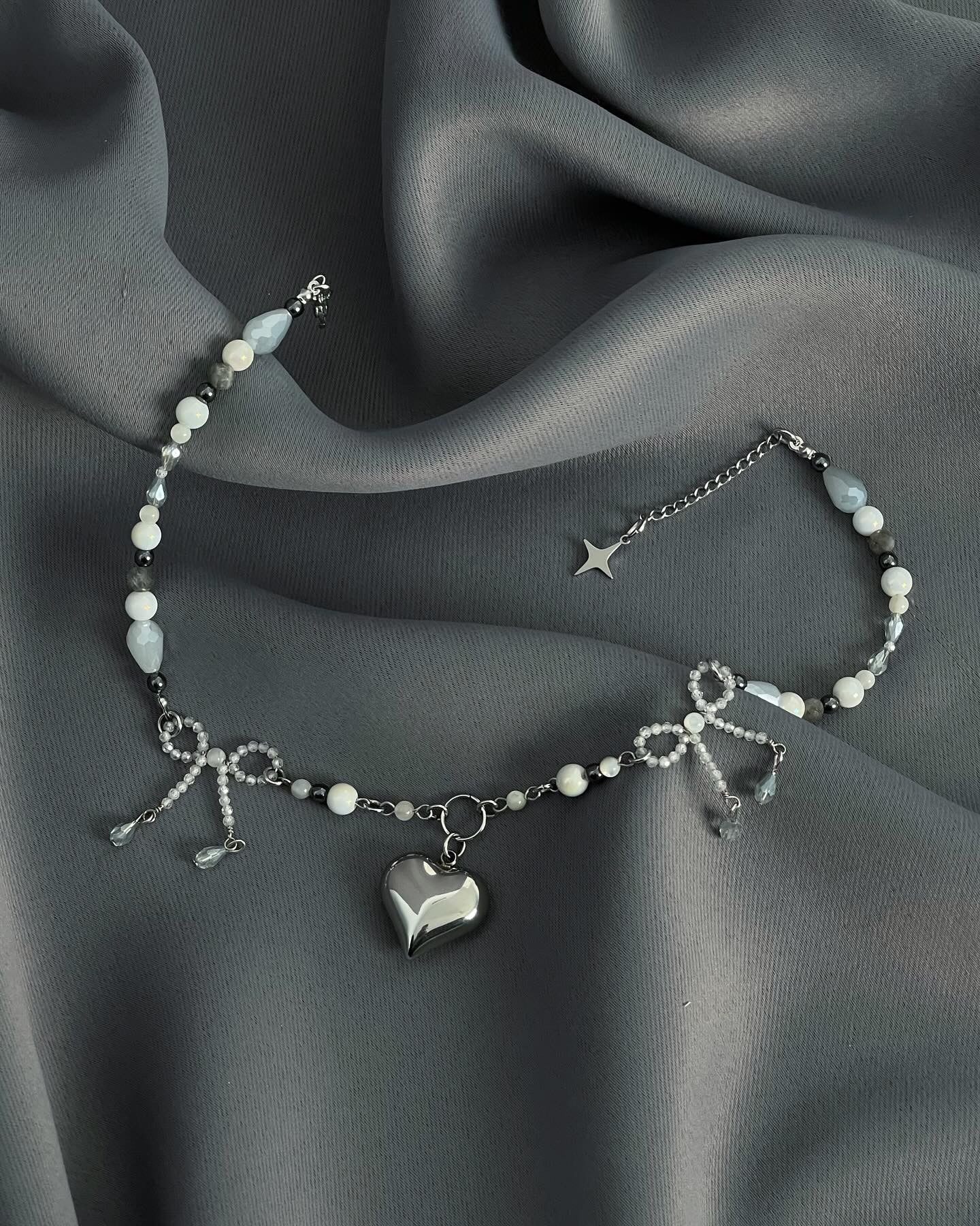 ARCTIC LOVE Choker Necklace