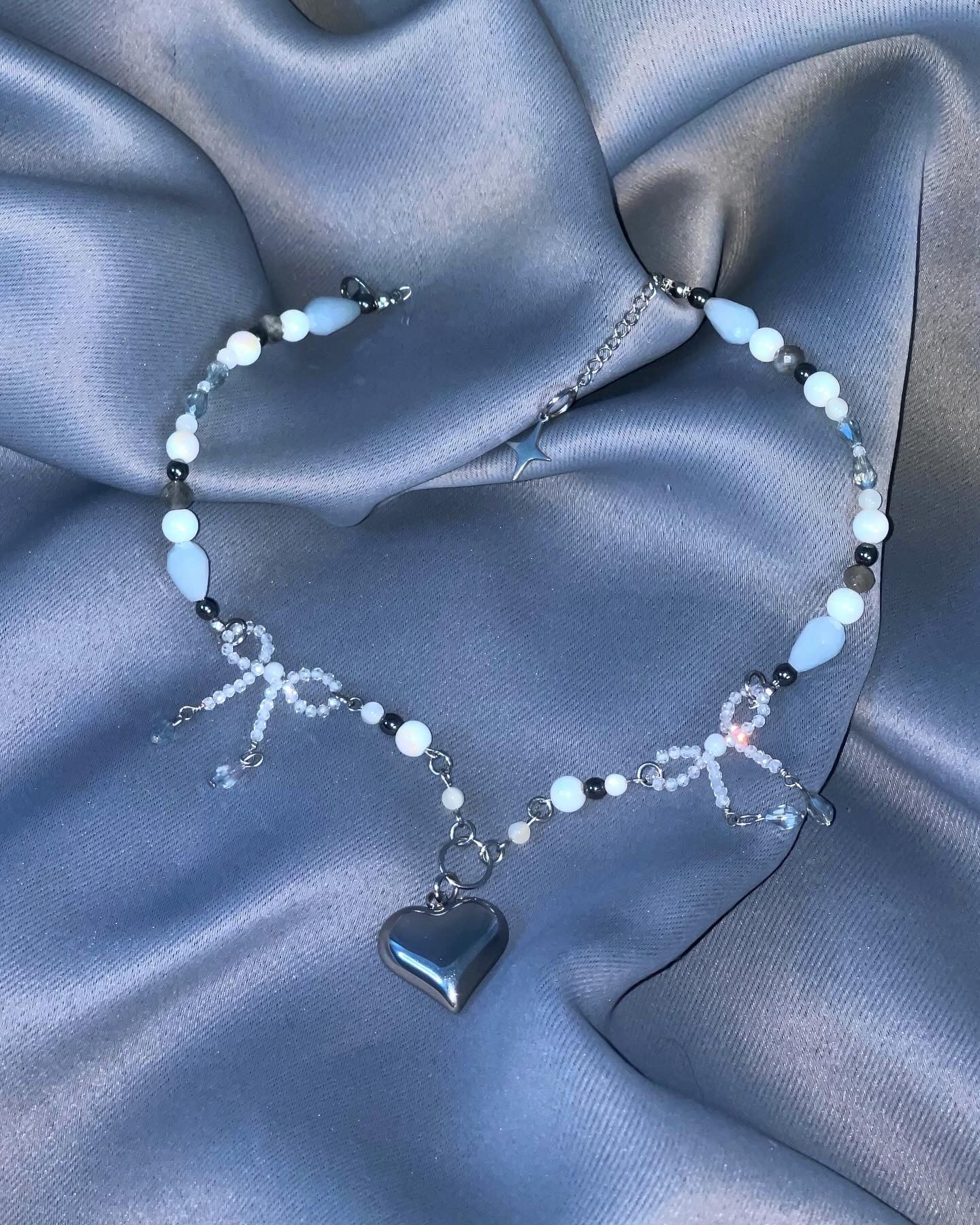 ARCTIC LOVE Choker Necklace