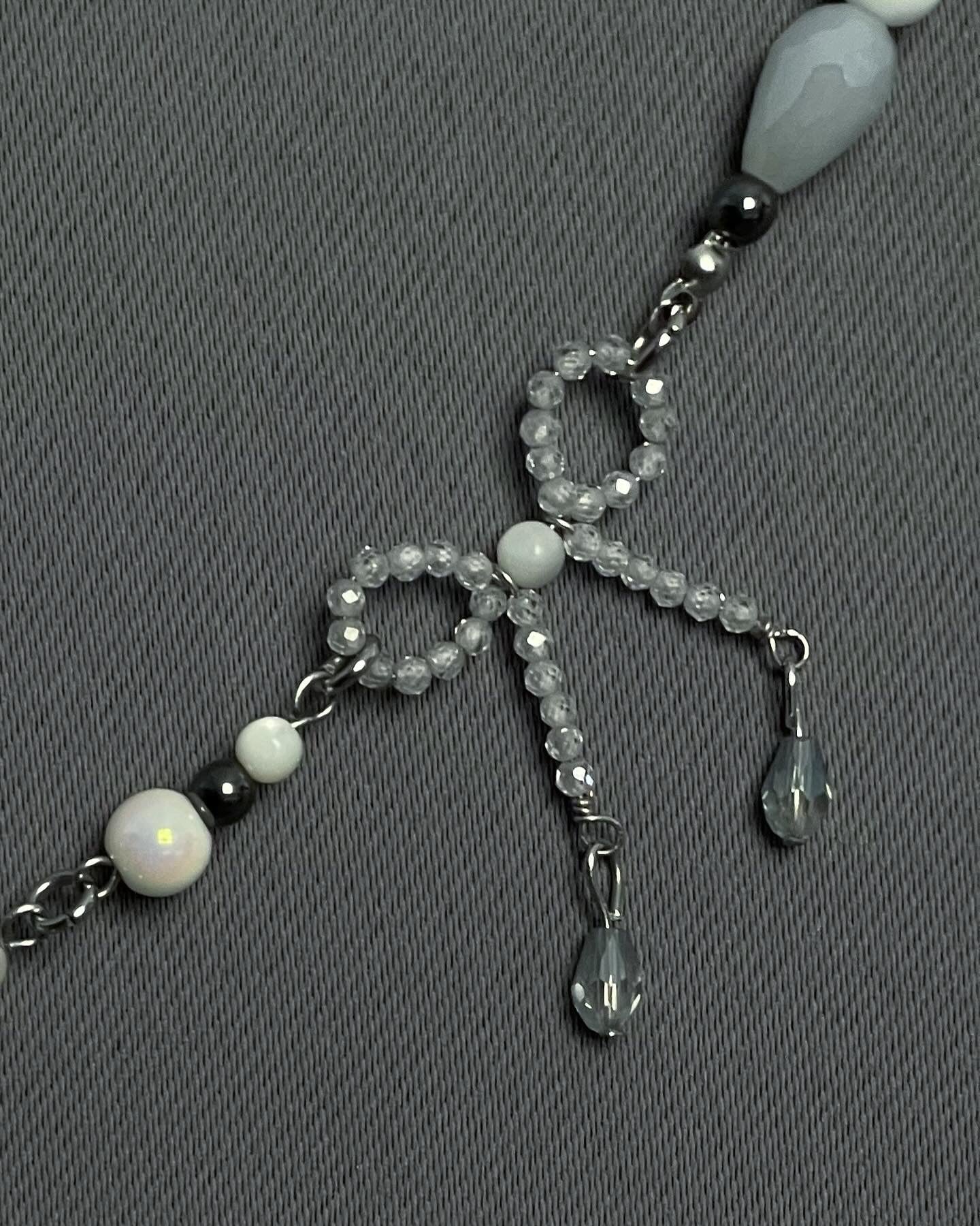 ARCTIC LOVE Choker Necklace