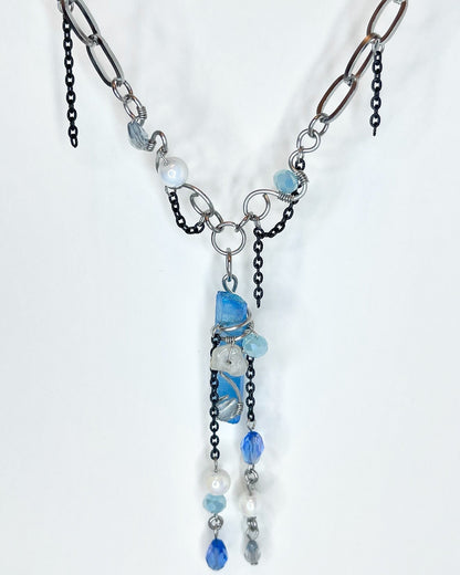 MIDNIGHT BLOOM Necklace